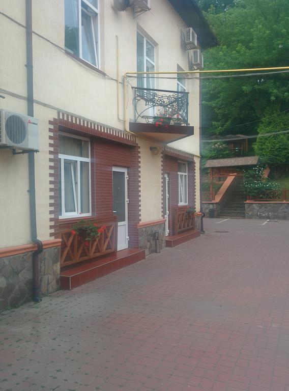 Kaiser Hotel Chernivtsi Εξωτερικό φωτογραφία