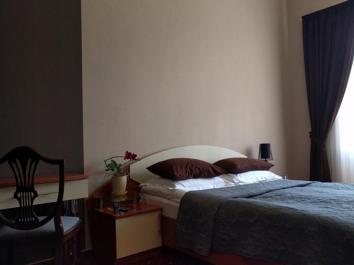 Kaiser Hotel Chernivtsi Εξωτερικό φωτογραφία